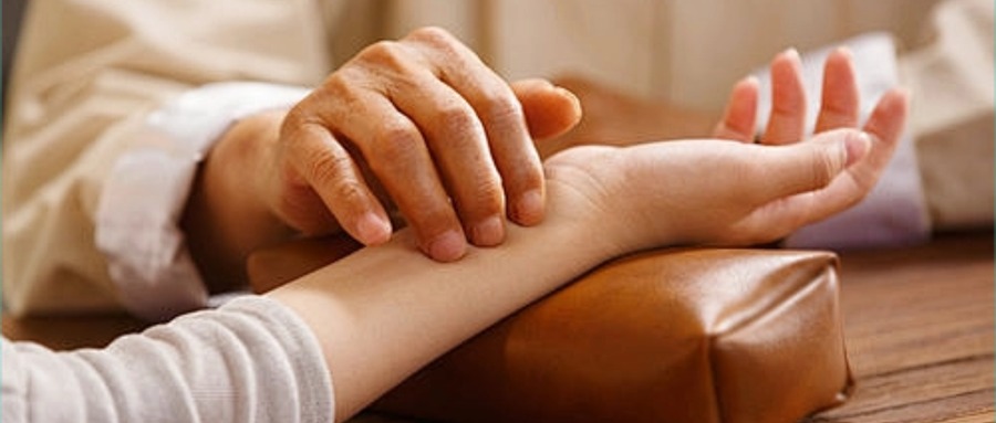 藥康夫:為何禁止互聯(lián)網(wǎng)醫(yī)療首診？2024年慢特病申報條件是什么？常見慢性病的忌口大全